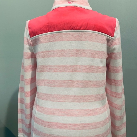 Women’s Vineyard Vines Shep Shirt. - Picture 3 of 3